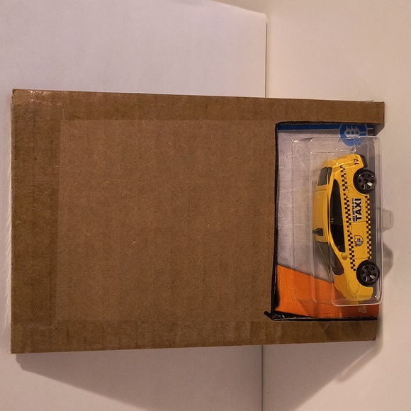 D1 Matchbox Toyota Prius  with shipping protector - Picture 3 of 3